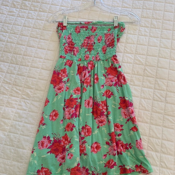 New Splendid Summer Day Dress - Picture 2 of 4